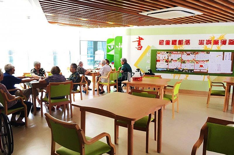 上海市普陀区社会福利院关于我们-轮播图1