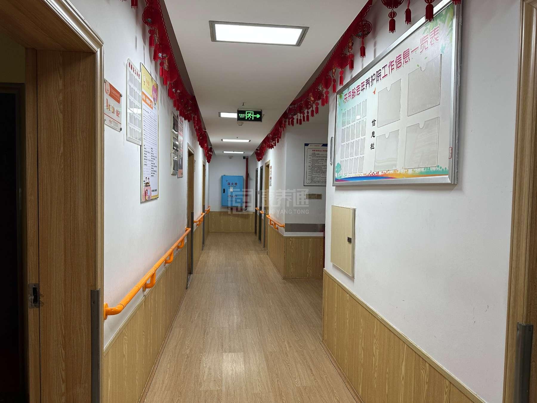 长沙市雨花区乐来龄老年养护院环境图-阳台