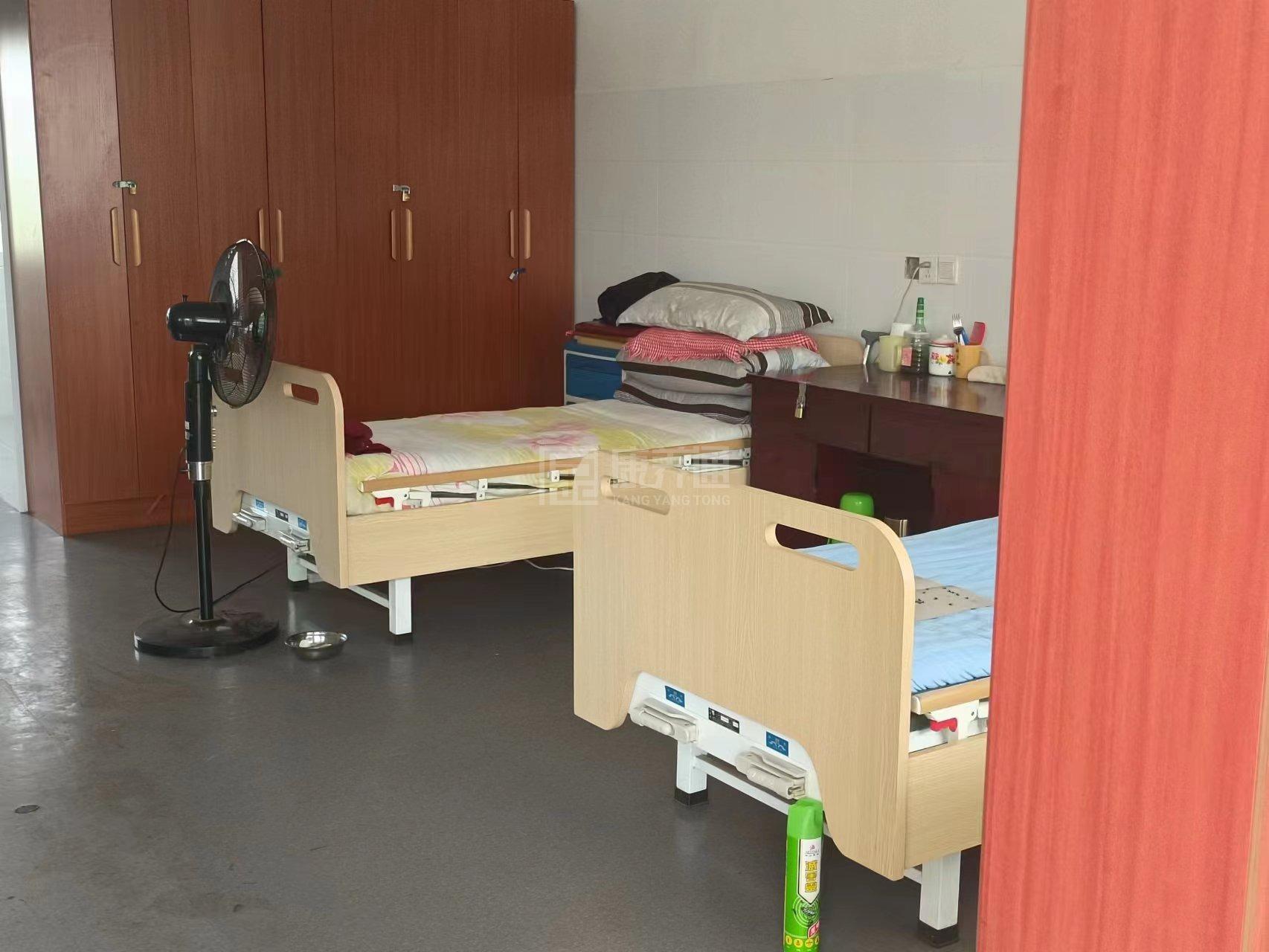 南县麻河口镇敬老院环境图-床位