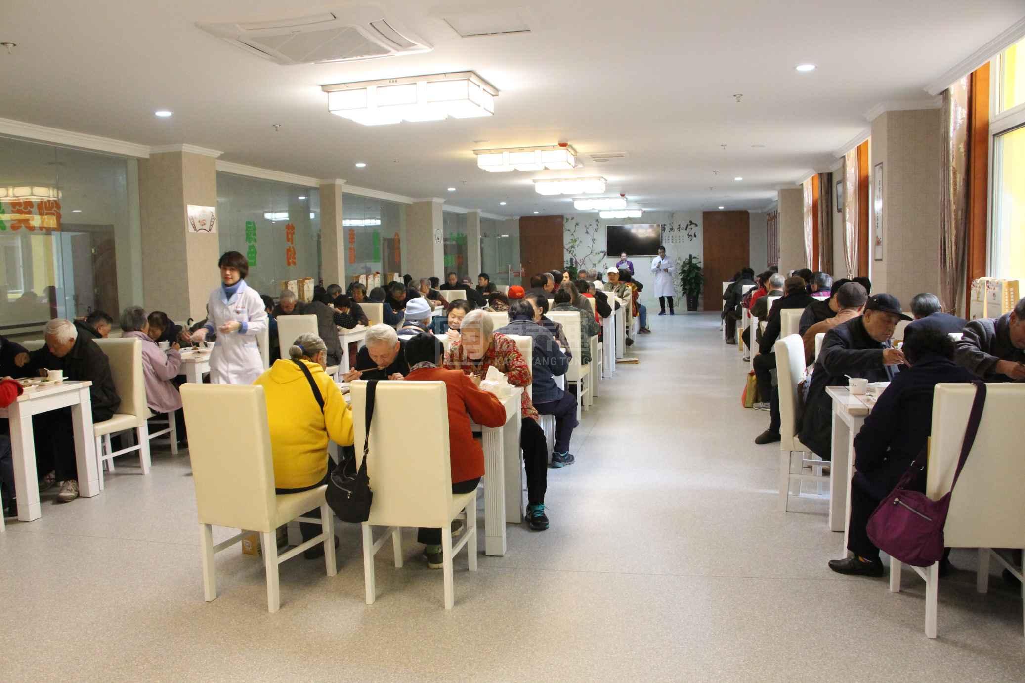 振亚颐养长者照护中心服务项目图6温馨服务