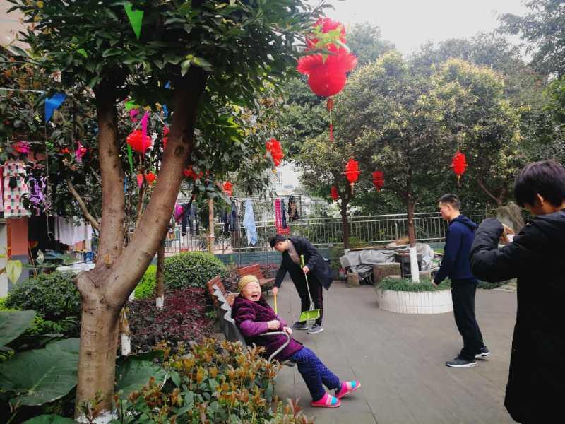 重庆市九龙坡区幸福岭老年公寓环境图-餐台