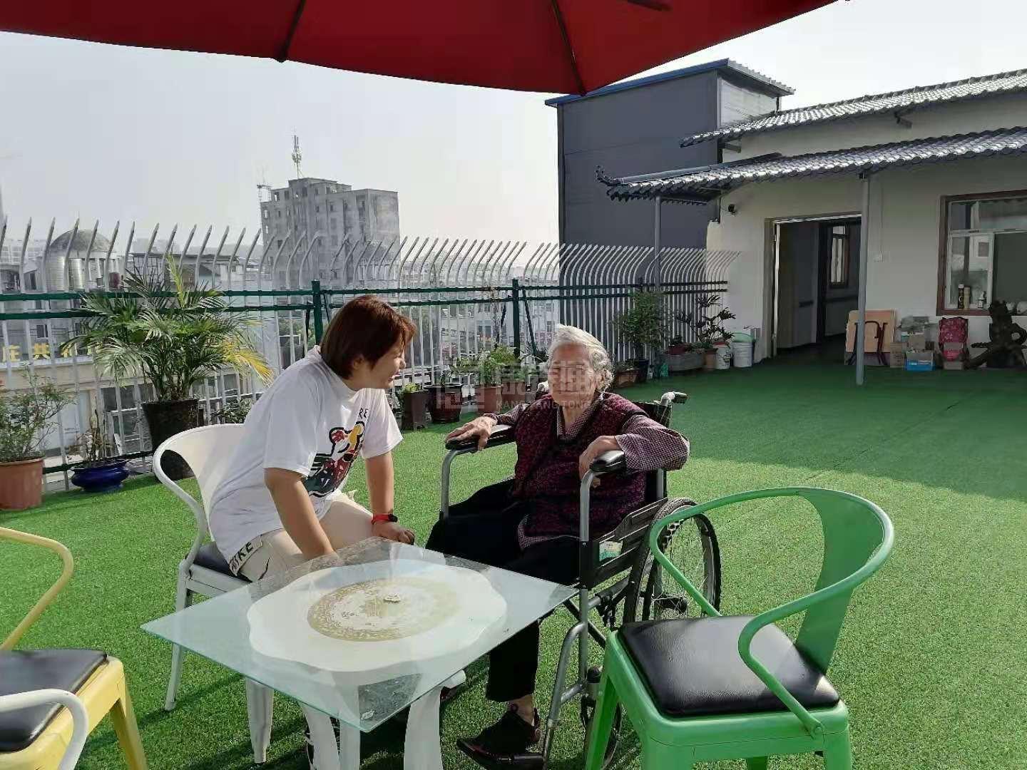 潘集区福寿护理中心环境图-餐台