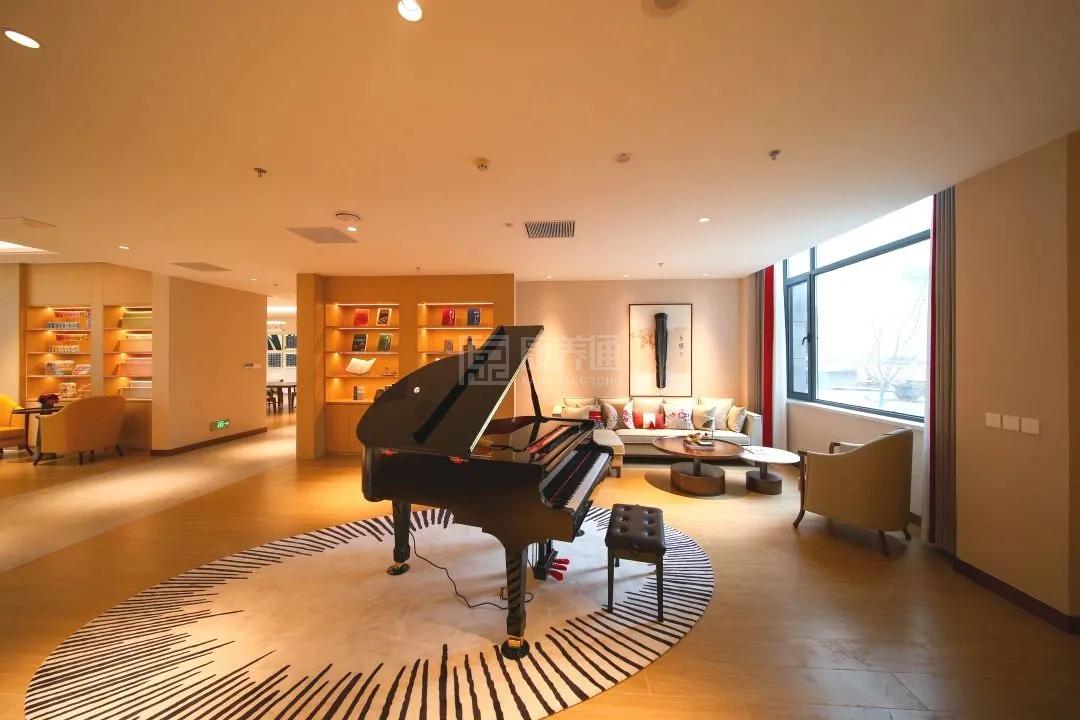 恒煦·满园持续照料长者社区环境图-钢琴室