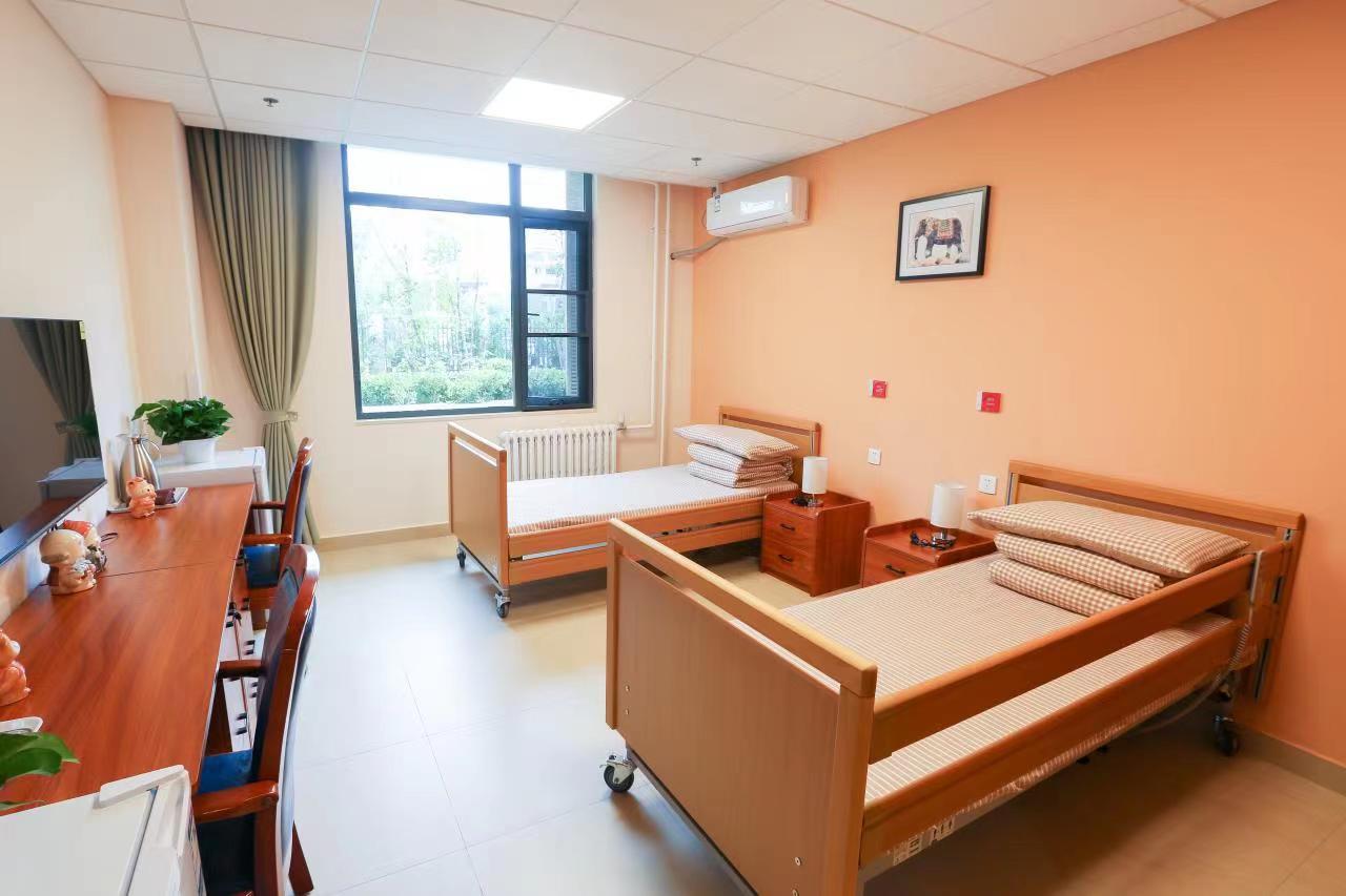 民政部唐承沛副部长调研长友养老院失智照料新闻封面