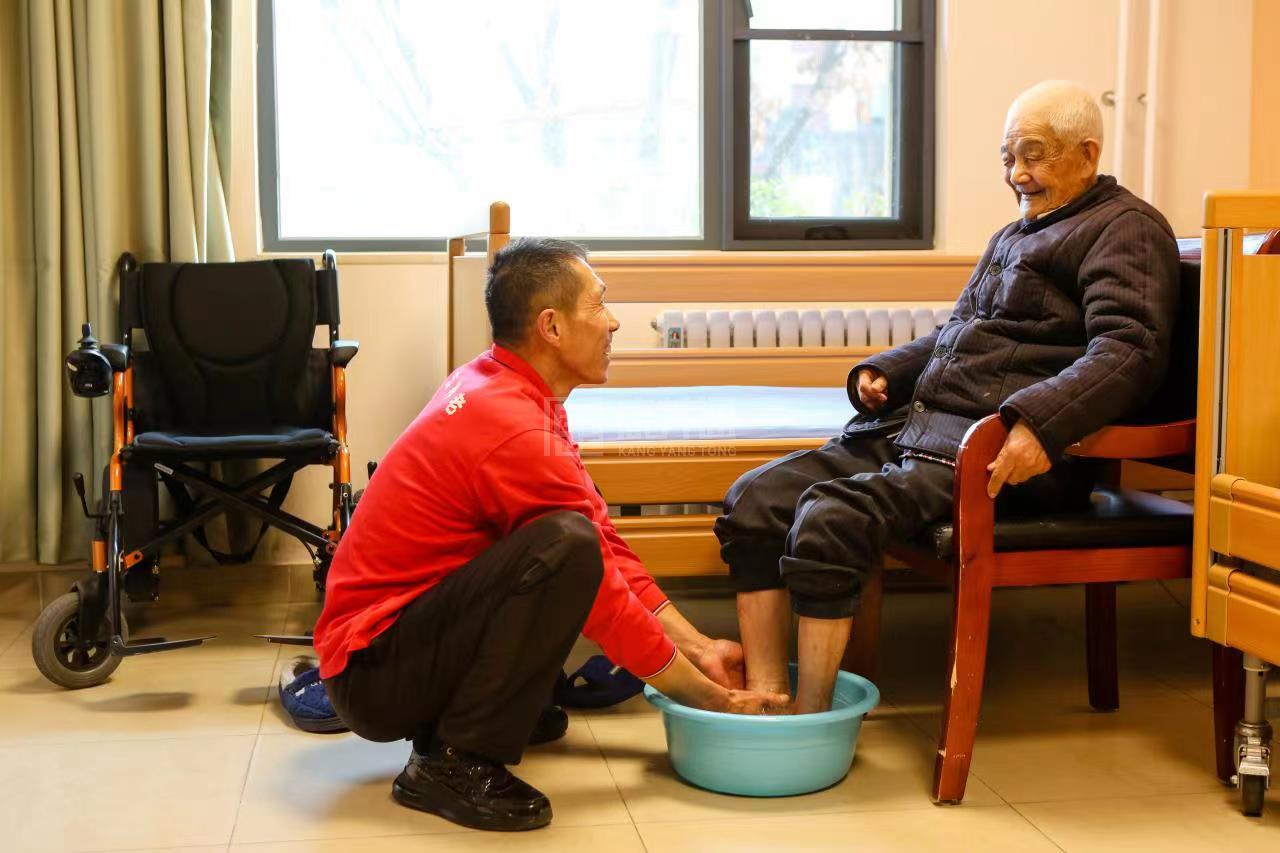 北京市朝阳区长友恒苑养老院服务项目图2爱心服务