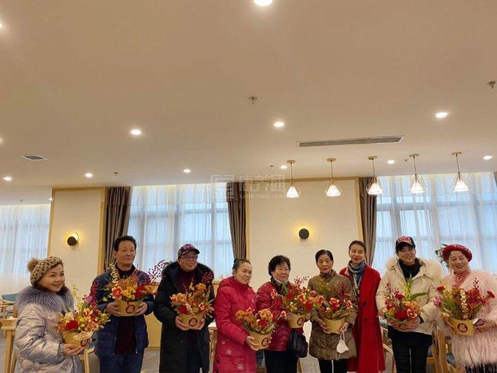 前海人寿幸福之家养老院服务项目图6生日会