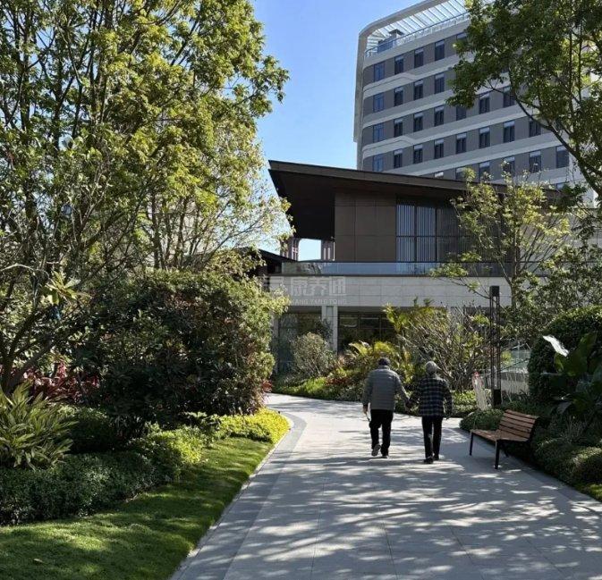 泰康之家·鹏园环境图-庭院