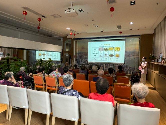 悦年华·颐养中心环境图-多媒体室