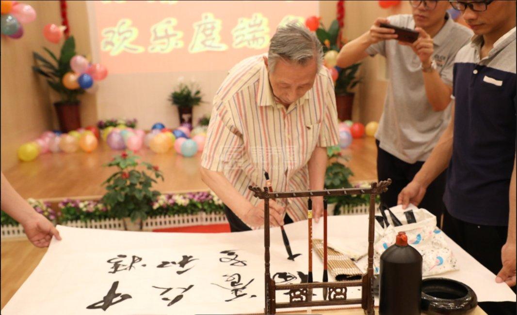 石家庄中精众和养老院服务项目图5文艺服务