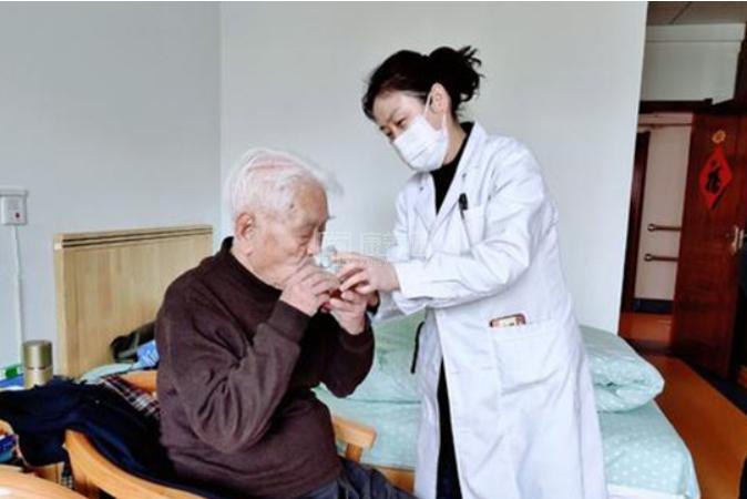 济南华森老年公寓服务项目图5医疗护理