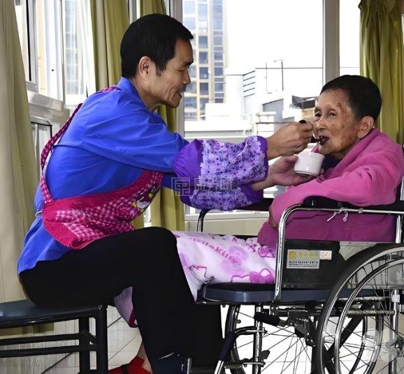 福州市莲花爱心护养院服务项目图6生活照料