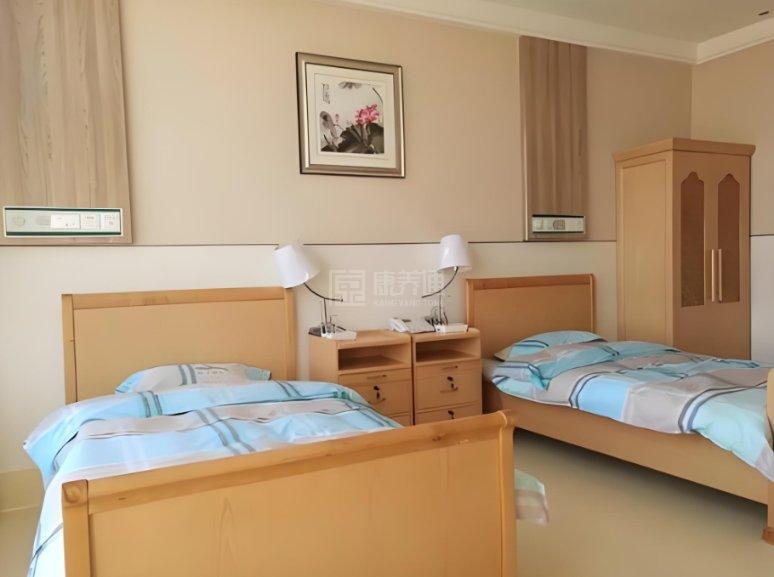 烟台市蓬莱涌泉康护中心环境图-卧室