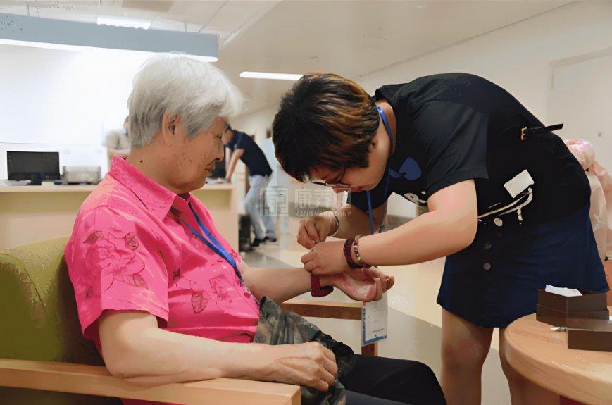 烟台市蓬莱涌泉康护中心服务项目图6生活照料