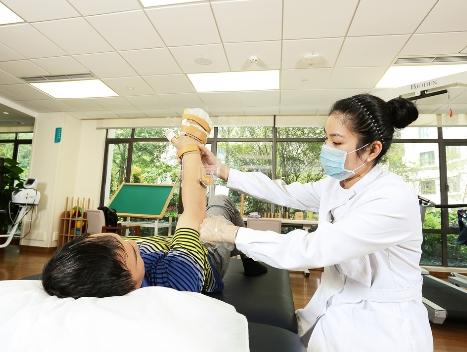 泰康之家·粤园服务项目图2专业护理