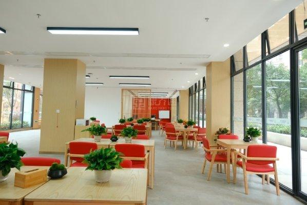 川投舒适之家·颐康养护院环境图-餐厅