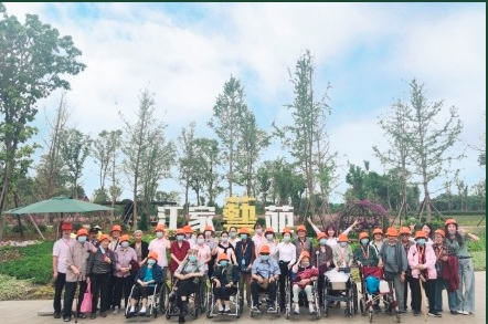 椿萱茂(成都南三环)老年公寓服务项目图4生活照料