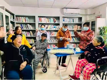 长沙市岳麓区术仁堂养老中心环境图-阅读区