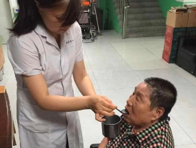 咱爸咱妈托养院服务项目图1日常照护