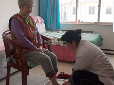 沈阳世外桃园老年养护中心服务项目图3生活照料
