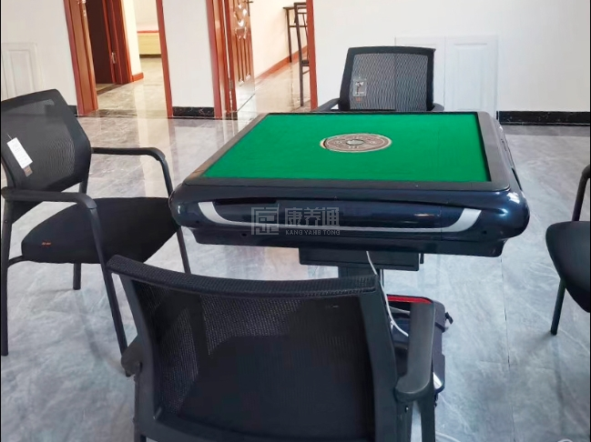 龙馨老年公寓环境图-棋牌室