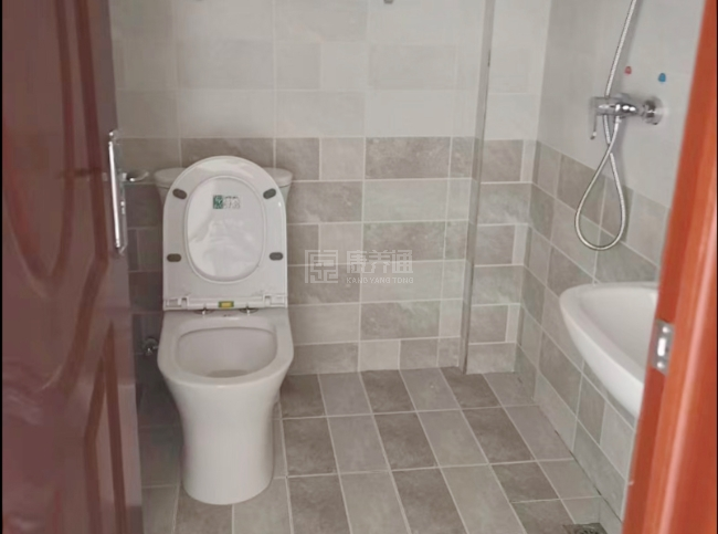 龙馨老年公寓环境图-卫生间