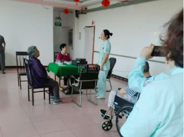 龙馨老年公寓服务项目图5专业护理