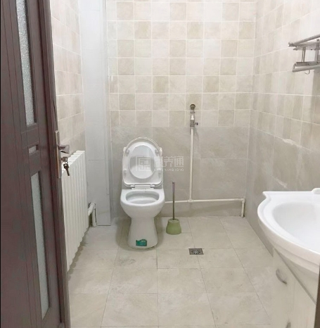 康悦护养院环境图-洗手间