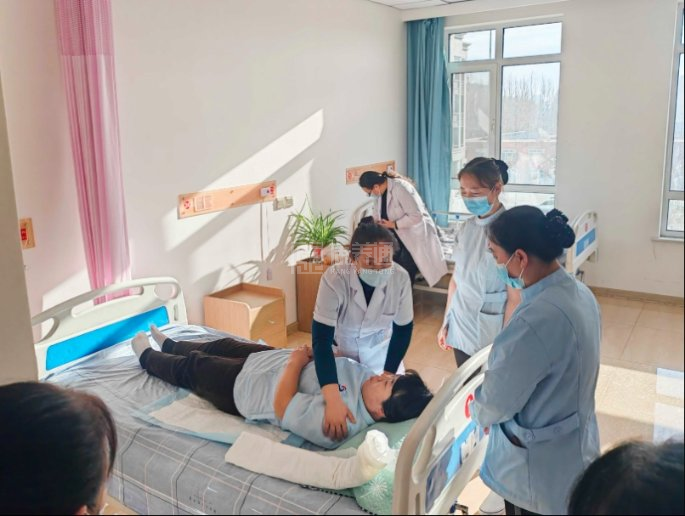 舒心老年公寓环境图-护理房间