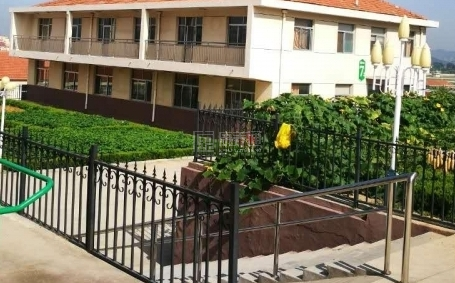 烟台市莱山区圣莱恩养老院环境图-阶梯