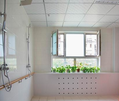 瑞和养老院环境图-浴室