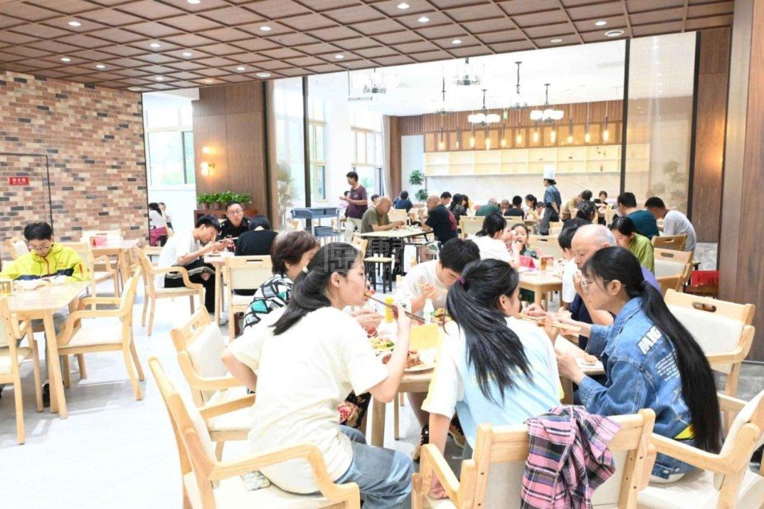 东篱颐养社区服务项目图6健康饮食