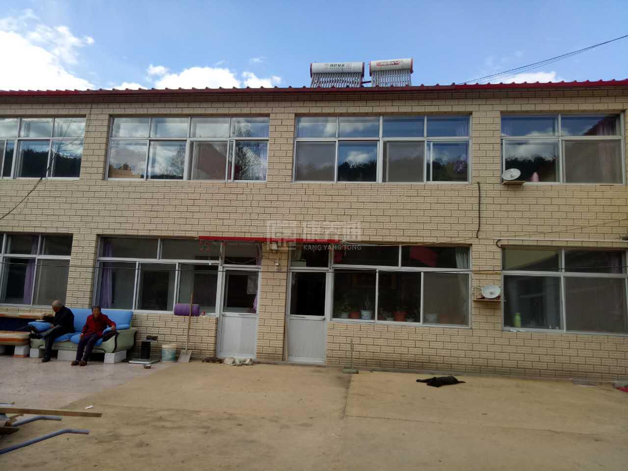 滦平县夕阳红老年公寓环境图-床位