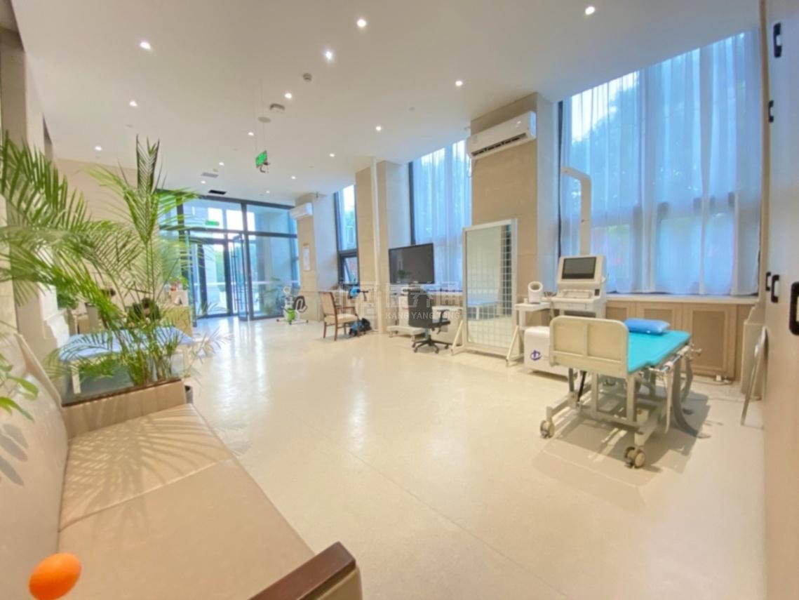 大兴悦年华·颐养中心环境图-医疗室