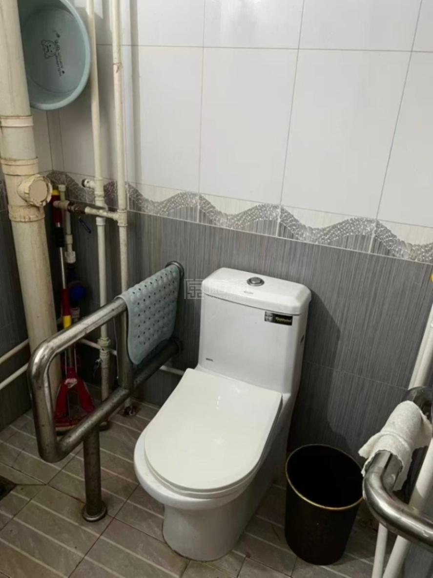 北京市海淀区车耳营养老院环境图-适老化卫生间