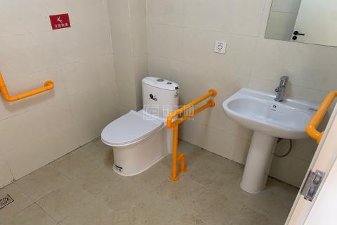 烟台颐和养老有限公司环境图-适老化卫生间