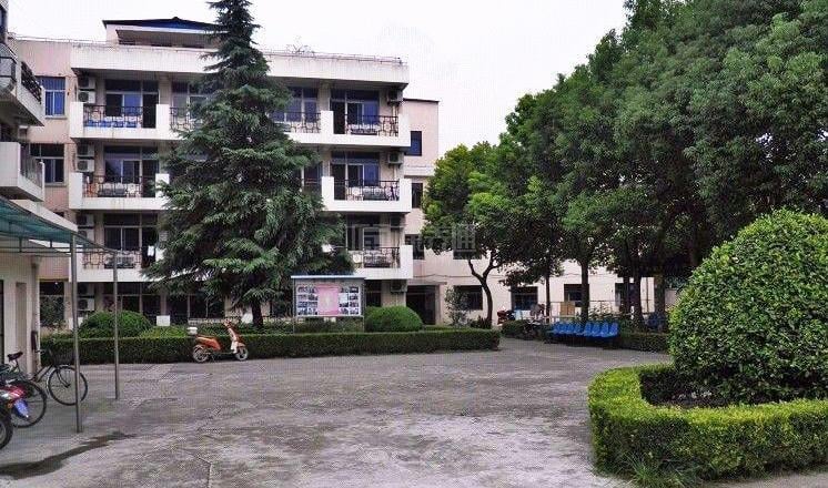上海闵行区吴泾镇敬老院环境图-床位
