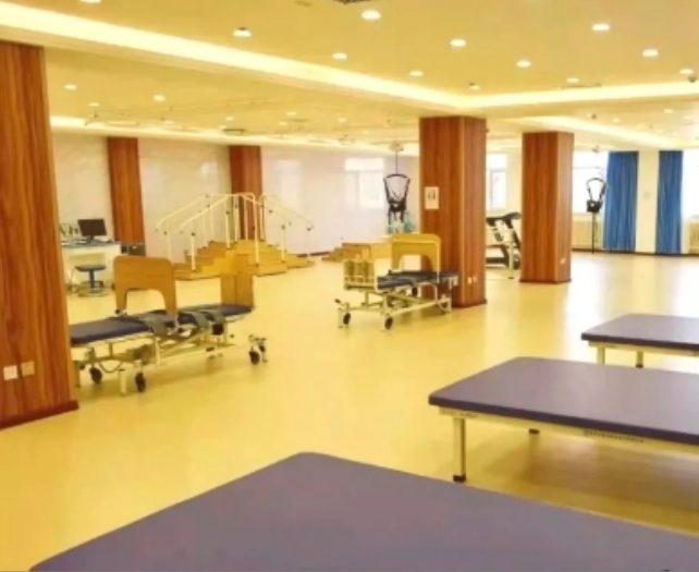 银发经济新闻封面