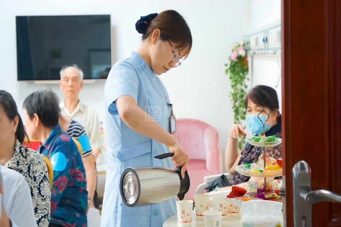 南宁市江南区城和养老服务中心服务项目图6暖心茶歇 细节关怀