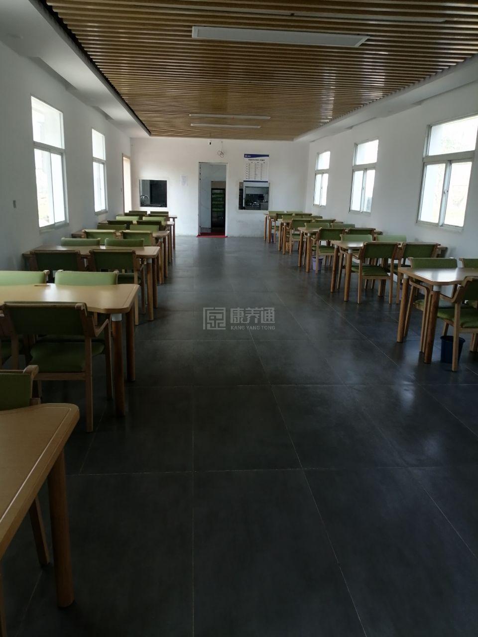 淮南市寿县安丰镇青峰敬老院环境图-休息区