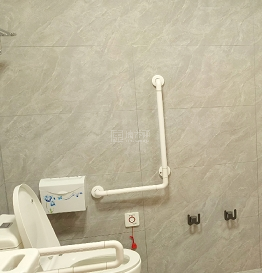 鼓楼区万轩庭养老院环境图-适老化卫生间