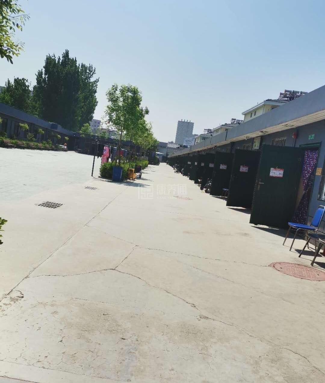 北京市密云区行宫福乐养老院环境图-餐台