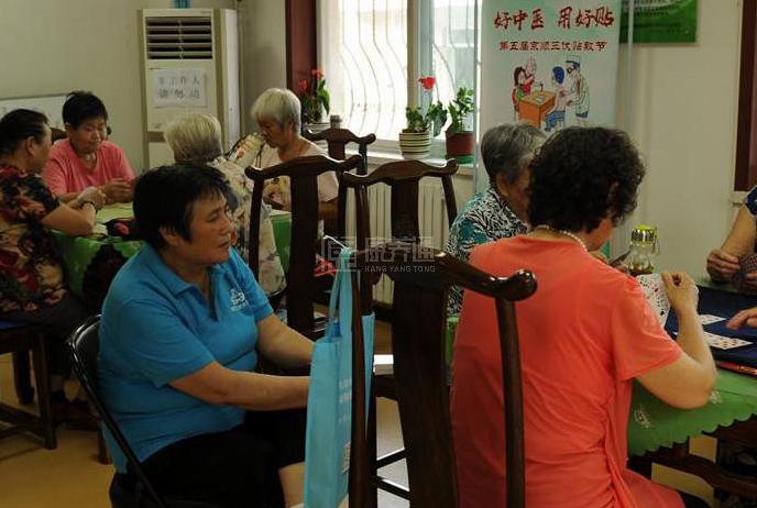 顺义西辛社区养老服务驿站环境图-阳台