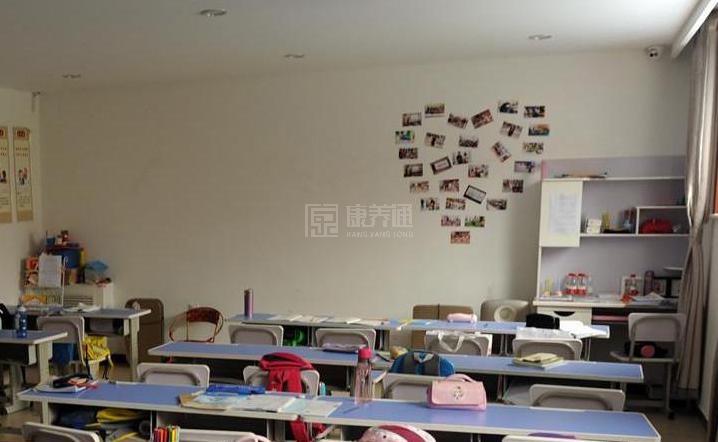 顺义石园北区社区养老服务驿站环境图-阳台