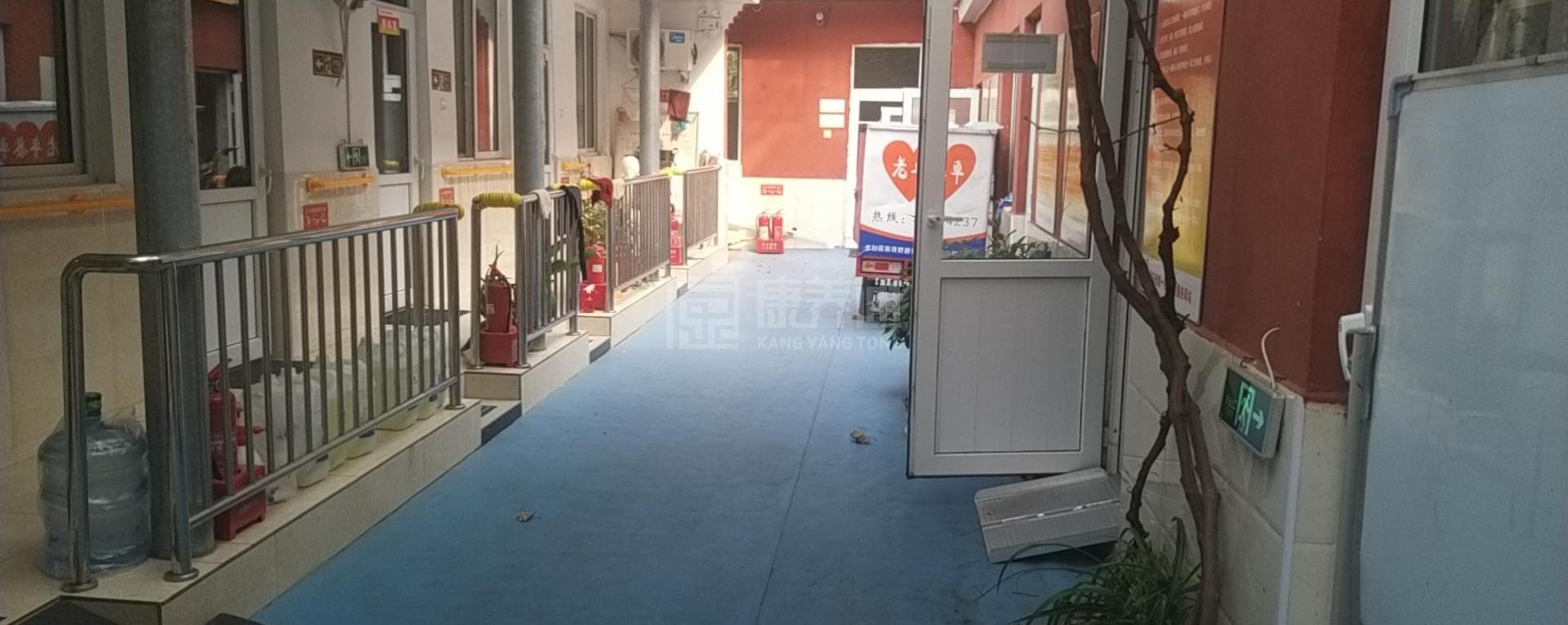 丰台蒲安里第一社区养老服务驿站环境图-洗手间