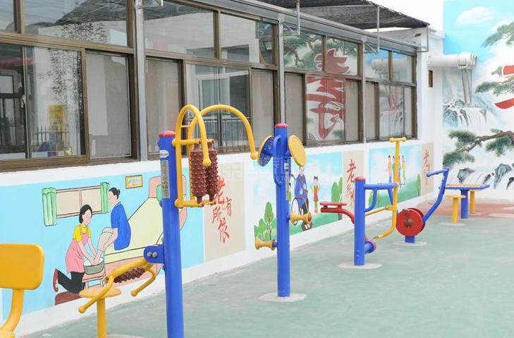 北京市密云区西田各庄镇黄坨子村养老服务驿站环境图-餐台