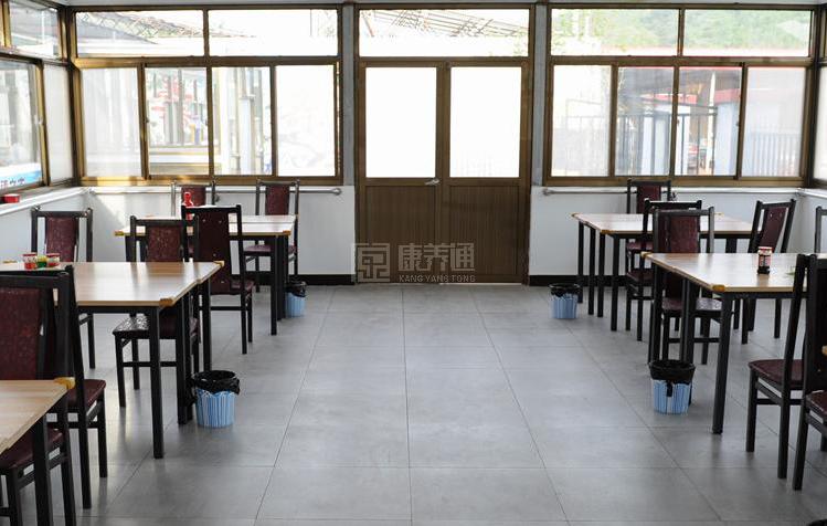 北京市密云区西田各庄镇黄坨子村养老服务驿站环境图-阳台