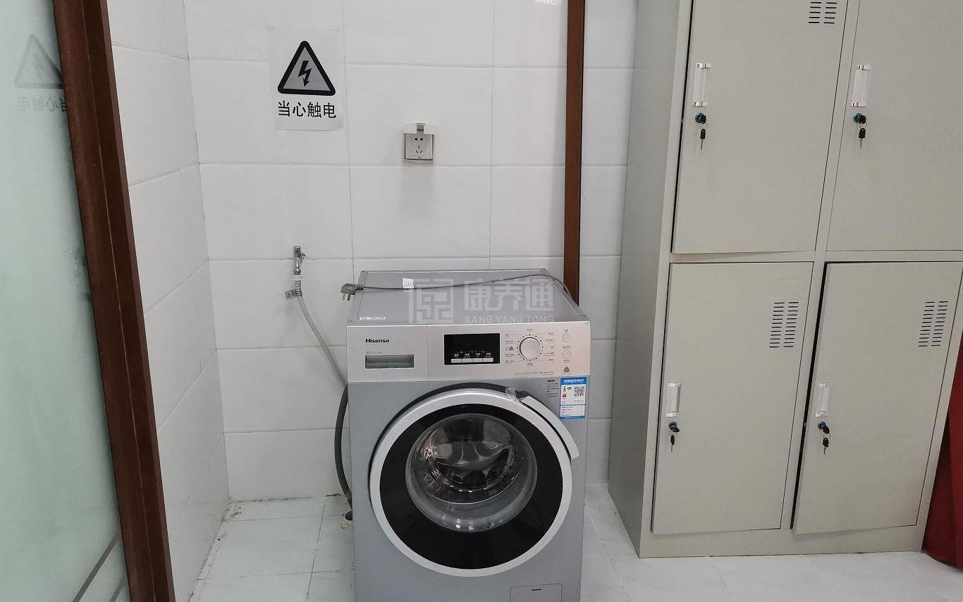 东城区桃园社区养老服务驿站环境图-洗手间