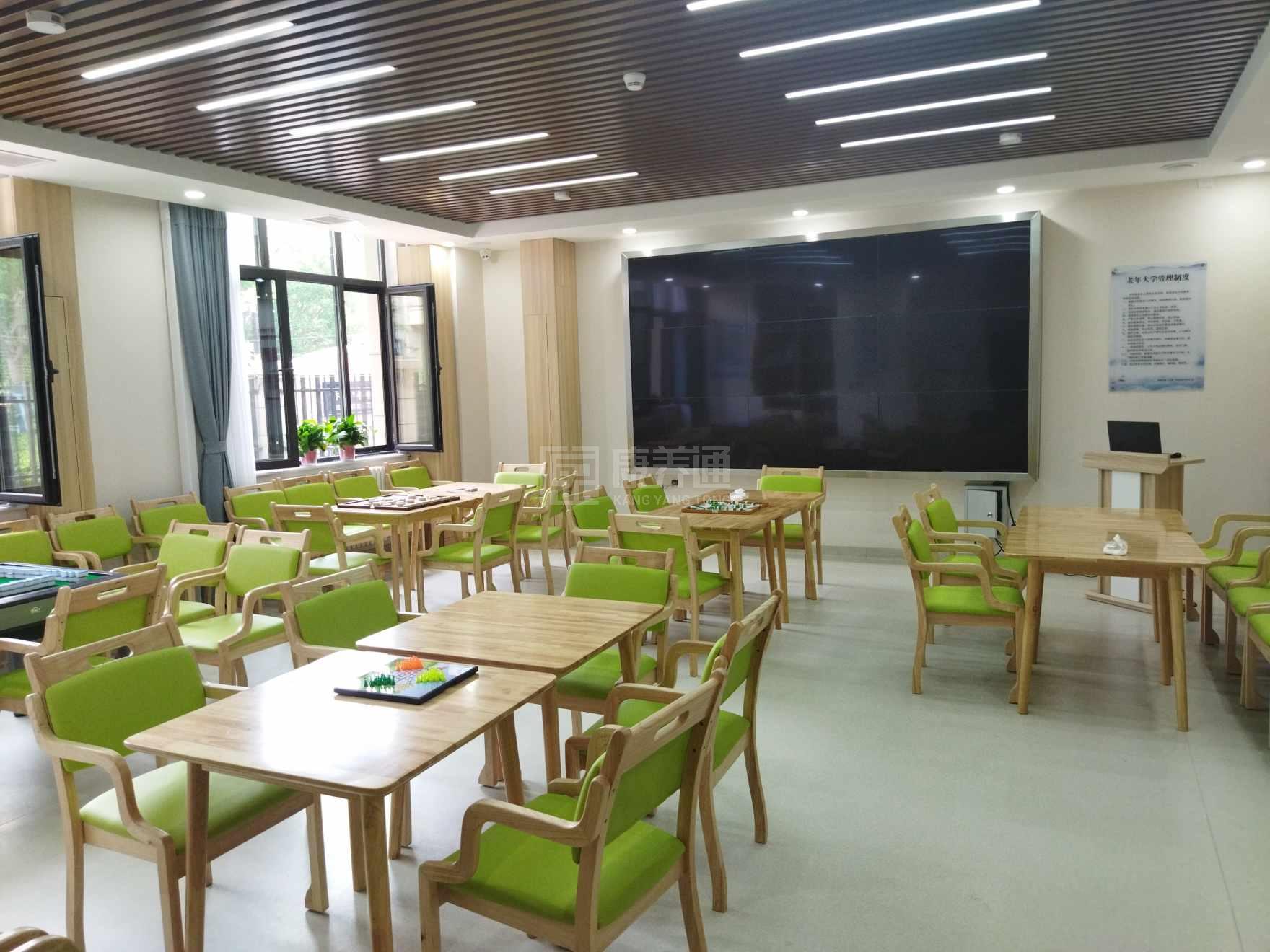 天津市武清区下朱庄街社区嵌入式养老服务中心环境图-餐台