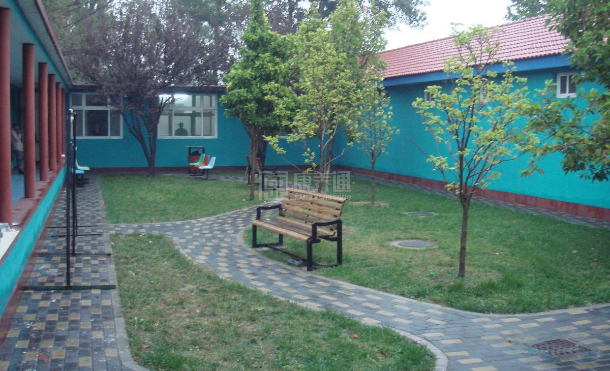 北京市海淀区上庄镇敬老院环境图-阳台