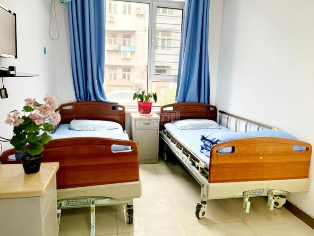 天津市红桥区桃花源养老院环境图-阳台